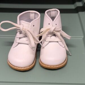 Trimfoot White Leather Shoes, Size 4 toddler
